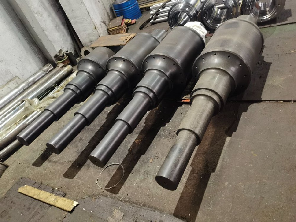 Roll in straightening roll assembly