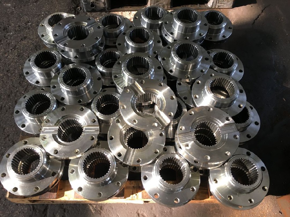 Spline flange