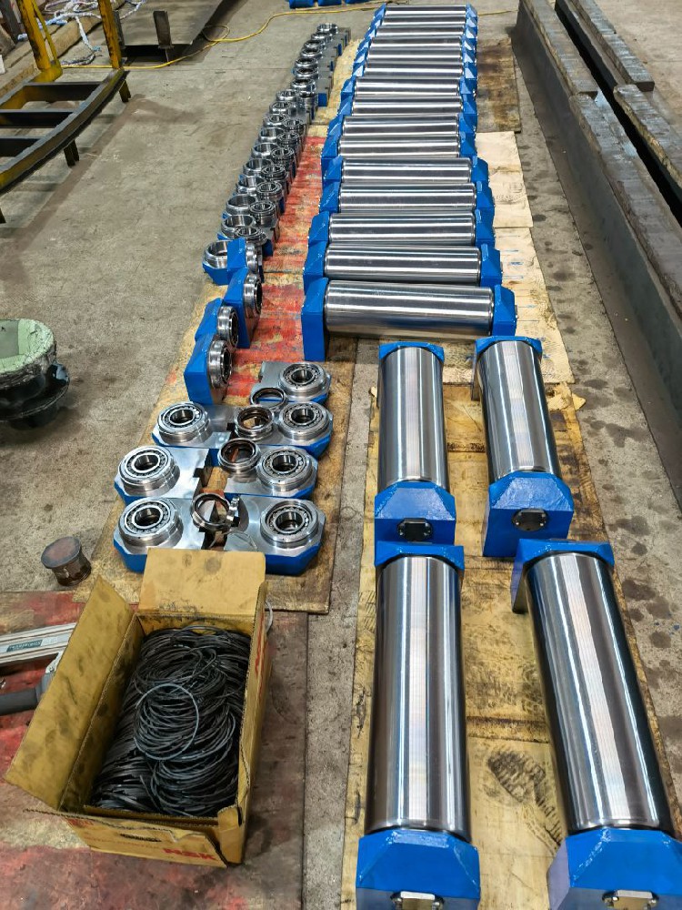 Bearing seat in billet roller assembly