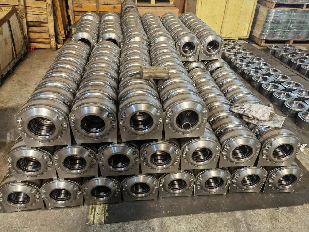 Arc segment roller bearing seat